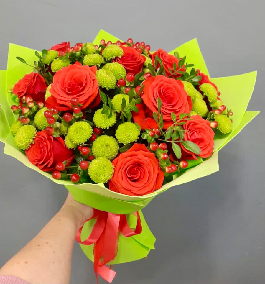 Букет цветов из: Хризантемы и Розы в Большевике Ставропольского края