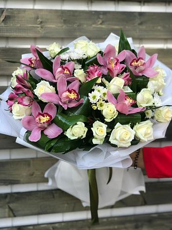 Букет цветов из: Розы и Хризантемы в Большевике Ставропольского края