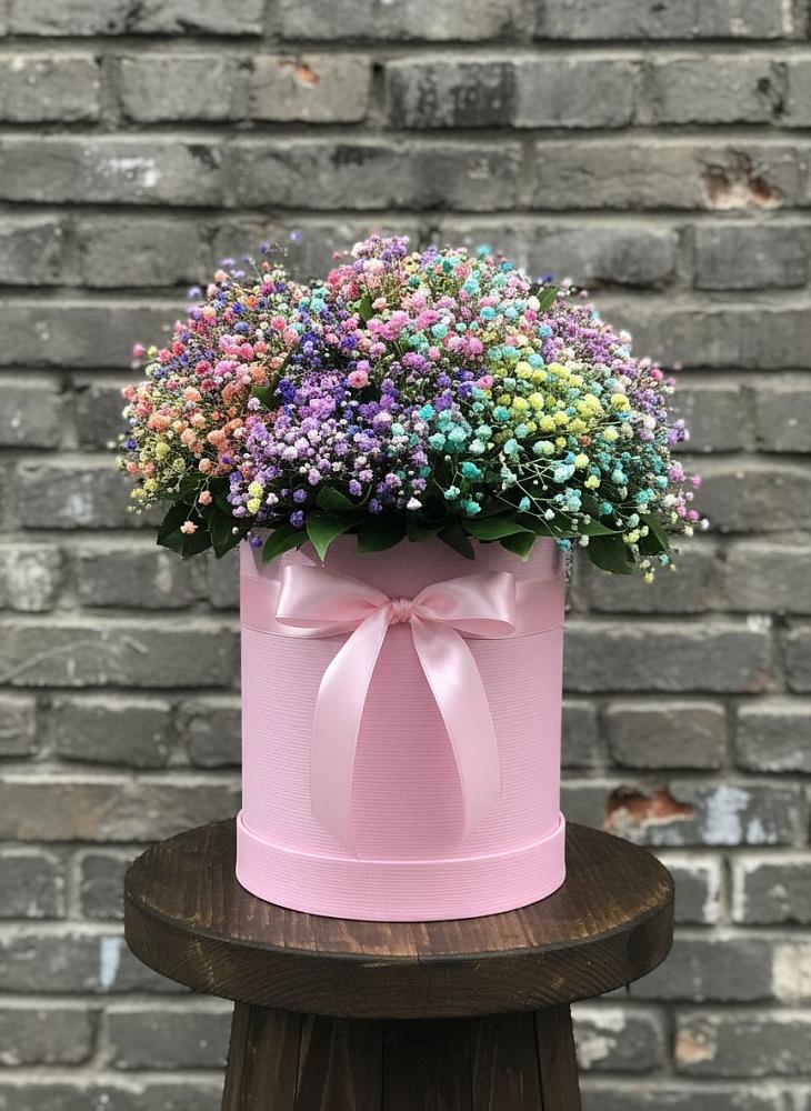 Цветочная композиция из Гипсофила и Розы в шляпной коробке в Большевике Ставропольского края
