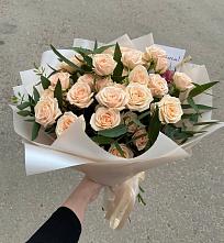 Букет Кремовые розы Латте в Большевике Ставропольского края