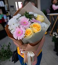 Букет цветов из:  Герберы, Розы и Хризантемы в Большевике Ставропольского края