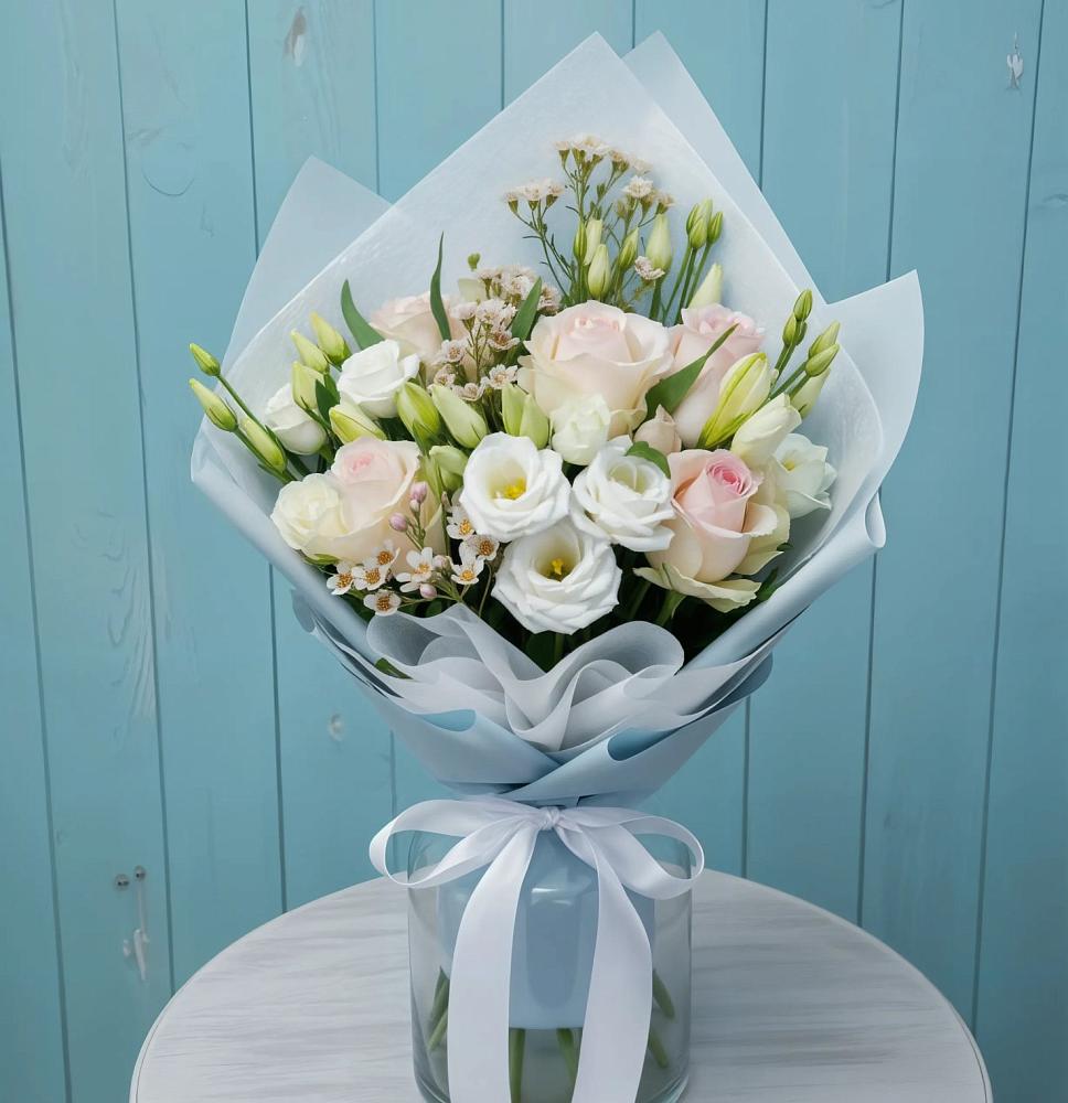 Букет цветов из: Розы и Лизиантусы в Большевике Ставропольского края