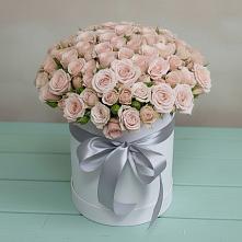 Цветочная композиция из Розы в шляпной коробке в Большевике Ставропольского края