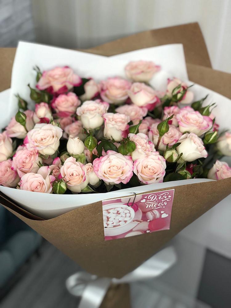 Букет цветов из: Розы в Большевике Ставропольского края