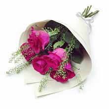 Букет цветов из:  Розы в Большевике Ставропольского края