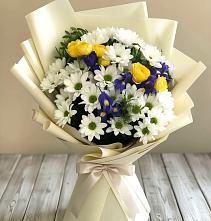 Букет цветов из:  Ирисы, Хризантемы и Розы #REPLACE_PRED# Большевике Ставропольского края