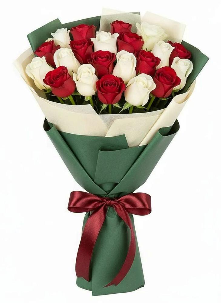 Букет Микс из красных и белых роз в Большевике Ставропольского края
