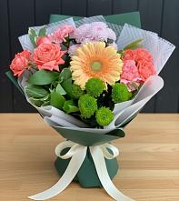 Букет цветов из:  Гвоздики, Розы, Герберы и Хризантемы в Большевике Ставропольского края