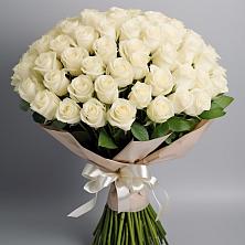 Букет 101 беля роза Белоснежка в Большевике Ставропольского края