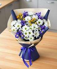 Букет цветов из:  Розы, Ирисы и Хризантемы в Большевике Ставропольского края