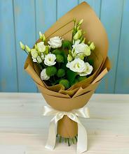 Букет цветов из:  Хризантемы и Лизиантусы в Большевике Ставропольского края