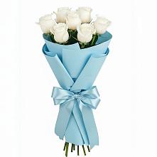 Букет 7 белых роз Проуд в Большевике Ставропольского края